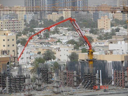 HG28B Hydraulic Concrete Placing Boom , Concrete Placement Boom For Construction Project